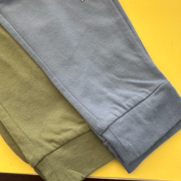 Cat & Jack Bundle Of 2 Jogging Pants Unisex Gray & Green Size 3 BNWT - Picture 3 of 3
